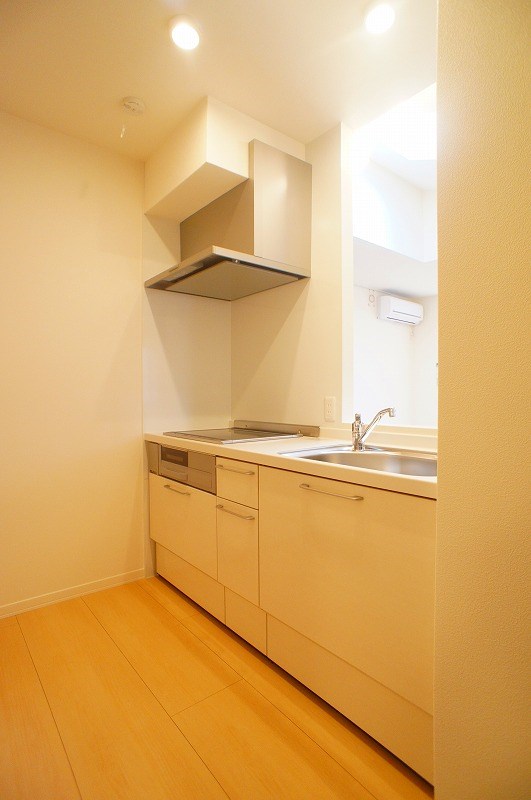 キッチン　ご家族との会話が弾むカウンター付き対面式キッチン。