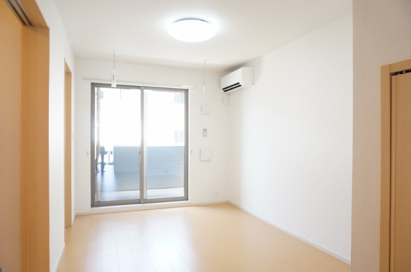 居室・リビング　図面と現状に相違がある場合には現状を優先