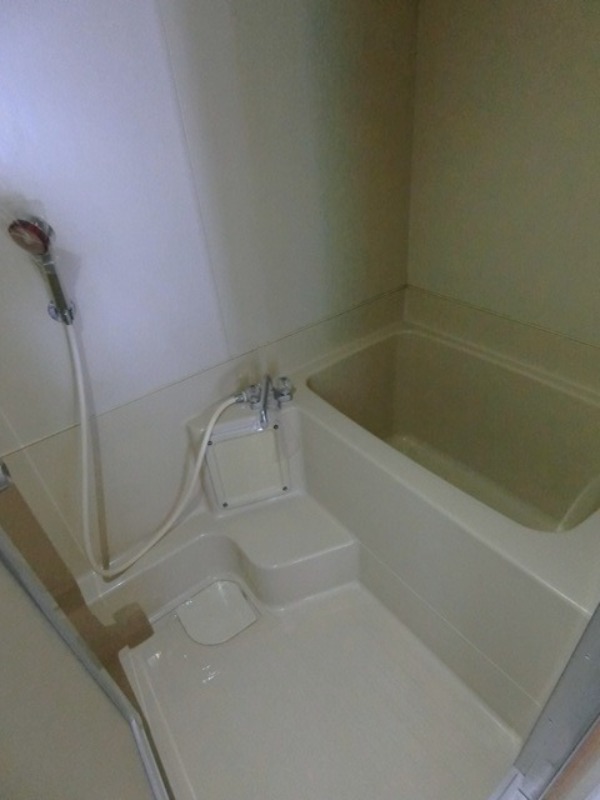 バス・シャワールーム　図面と現状に相違がある場合には現状を優先