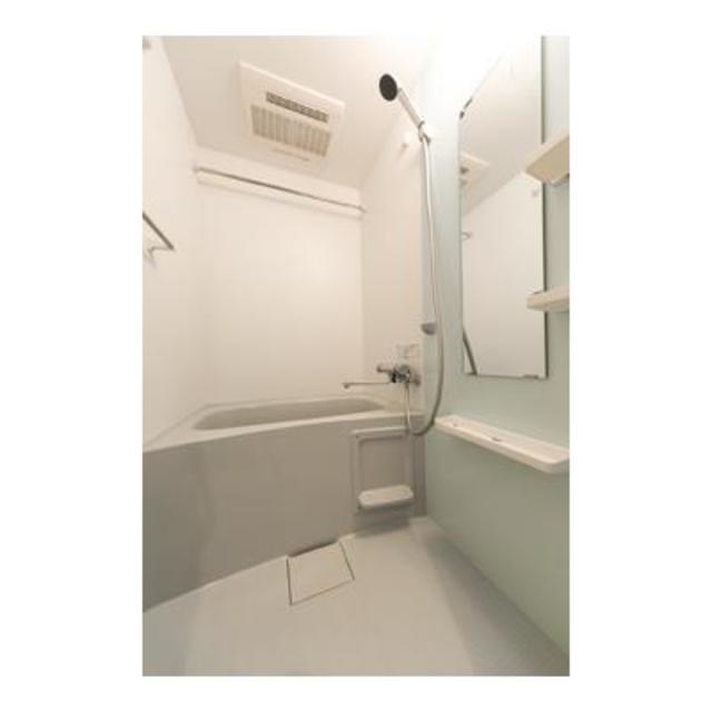 バス・シャワールーム　※写真は同タイプ住戸です。