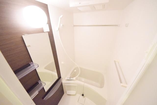 バス・シャワールーム　浴室乾燥機付き