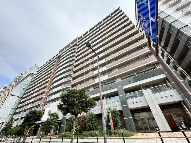 建物外観　ロイヤルパークスなんば　外観