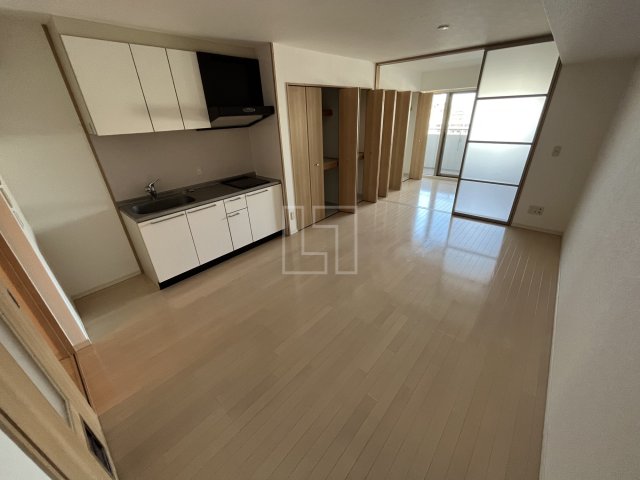 居室・リビング　ロイヤルパークスなんば　リビング・ダイニングスペース