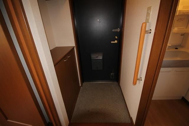 玄関　★スッキリとした玄関です★