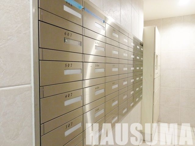 ロビー　集合POST