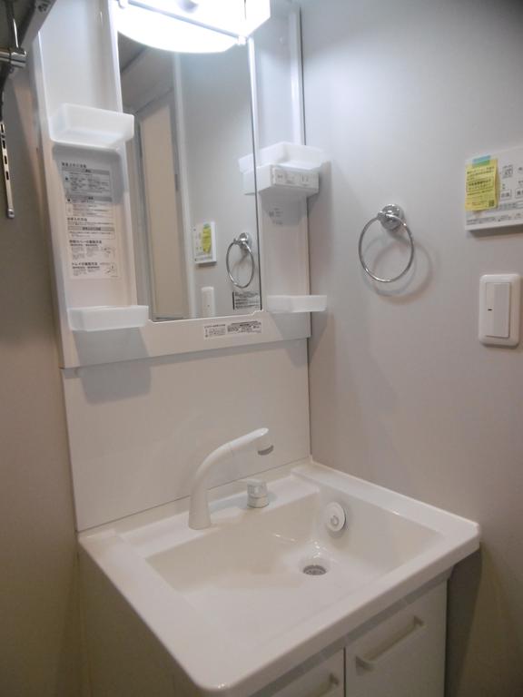洗面設備　※同モデル・同タイプの写真を使用