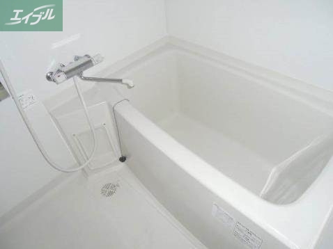 バス・シャワールーム　別のお部屋の写真です。実際とは異なります。