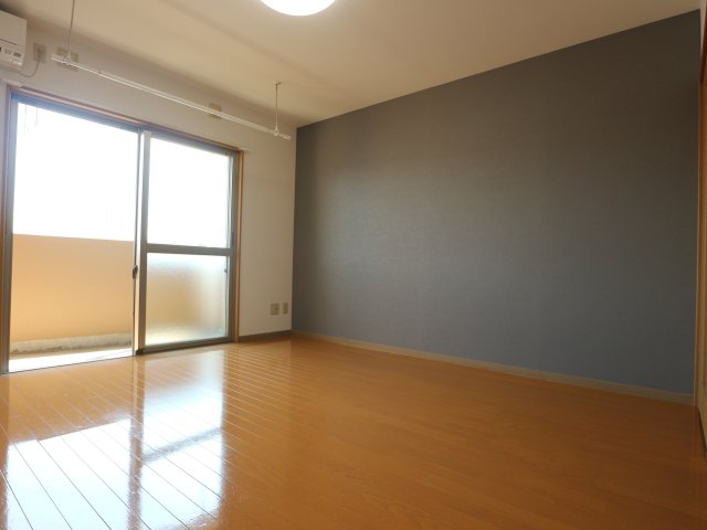 居室・リビング　※別のお部屋の写真となります。