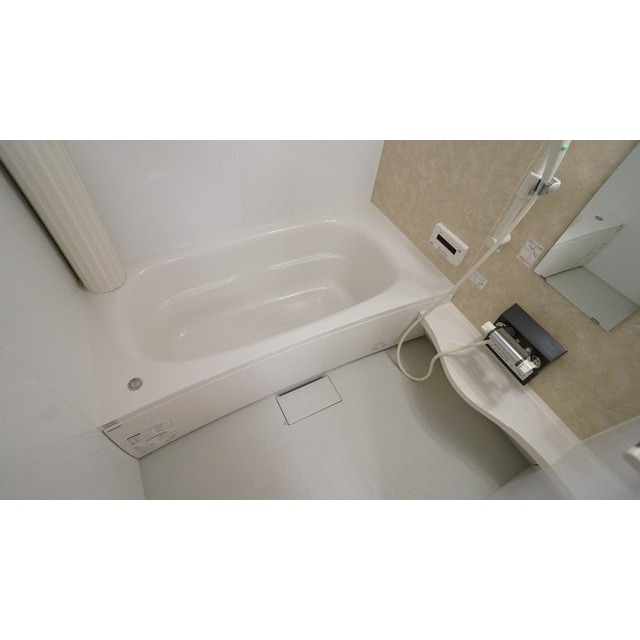 バス・シャワールーム　一坪風呂