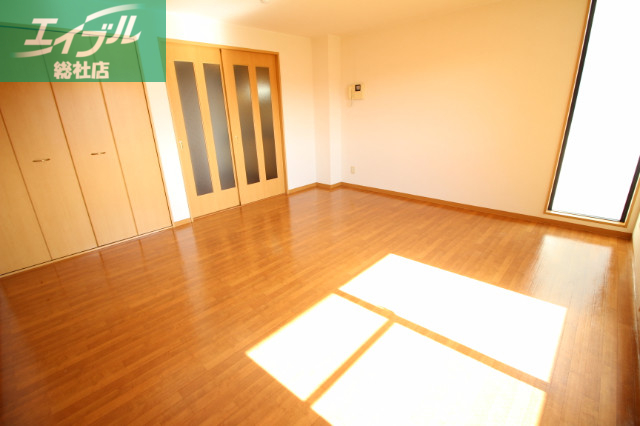 居室・リビング　リビング