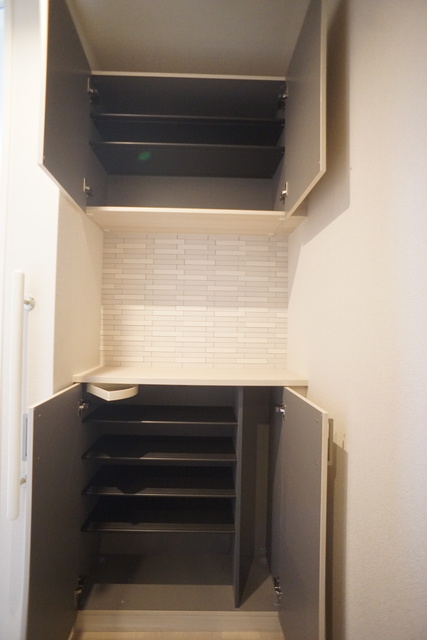 玄関　下駄箱付なので、玄関はいつでもスッキリ片付きますね☆