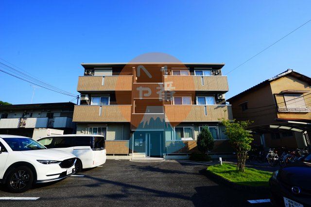 建物外観　ネット無料。スカイハイムの外観