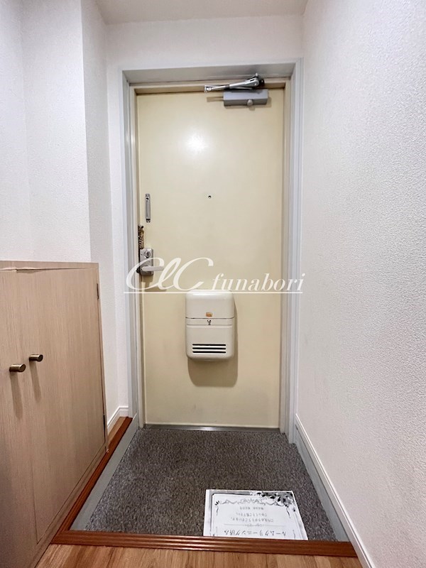 玄関　※参考写真