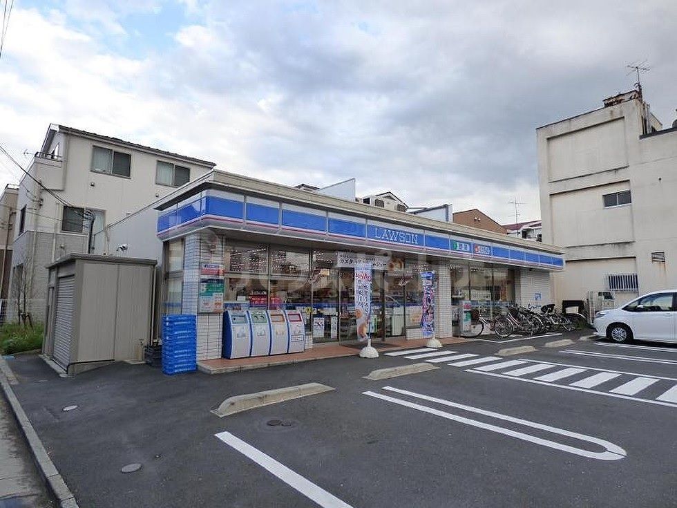 コンビニ　ローソン小菅四丁目店（コンビニ）まで60m