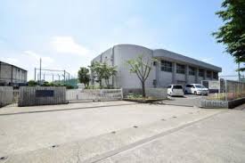 中学校　東村山市立東村山第七中学校（中学校）まで709m