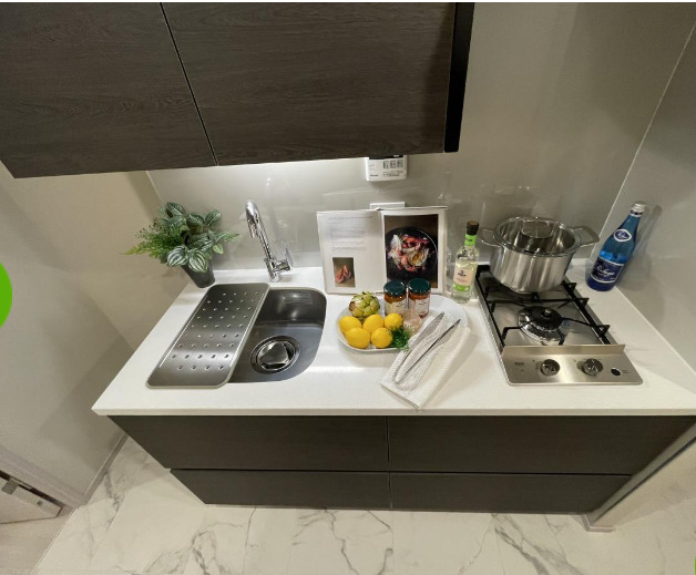 キッチン　モデルルーム：家具や小物は付いておりません