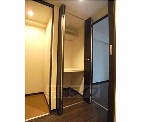 収納　奥行きの深い収納です。