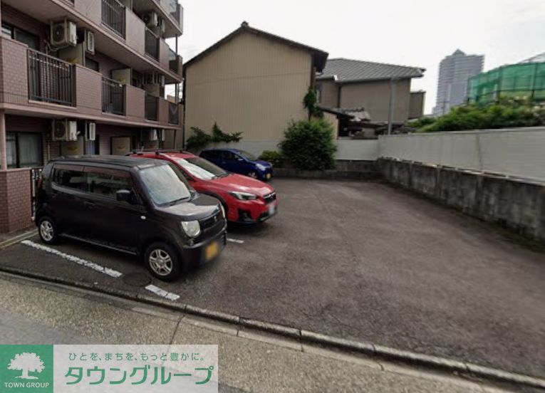 駐車場　駐車場