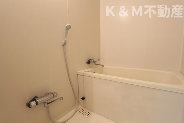 バス・シャワールーム　日々の疲れを癒すお風呂付です