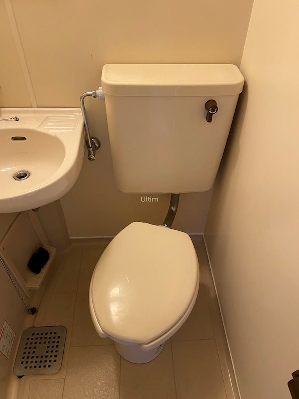 トイレ　別部屋のお写真です。ご参考までに！