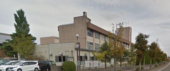 小学校　上越市立春日小学校（小学校）まで443m