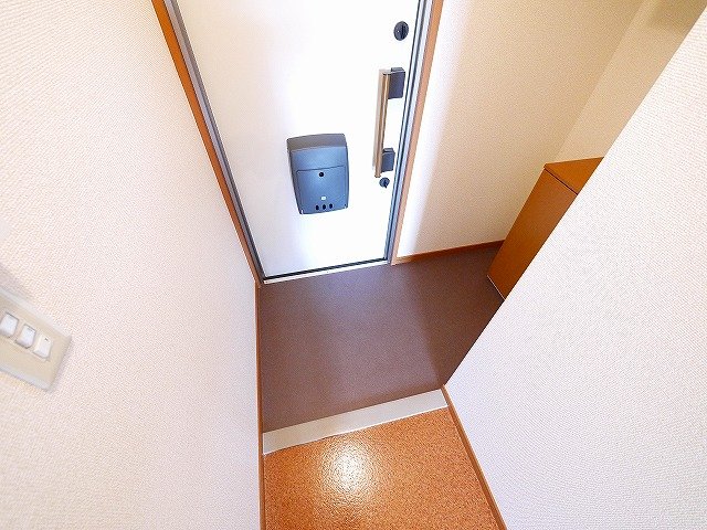 玄関　シンプルで使いやすい玄関です