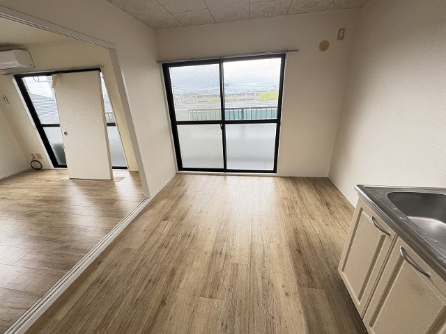 居室・リビング　※現況を優先します。