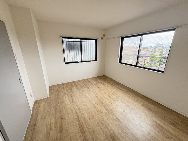 居室・リビング　※現況を優先します。