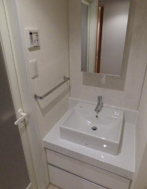 洗面設備　※別部屋の参考写真です。