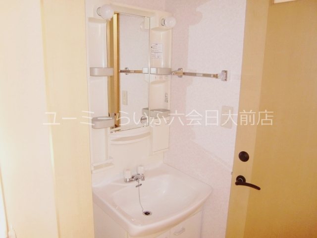 洗面設備　※同タイプ参考写真