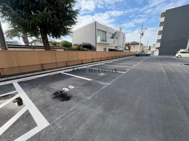 駐車場　駐車場