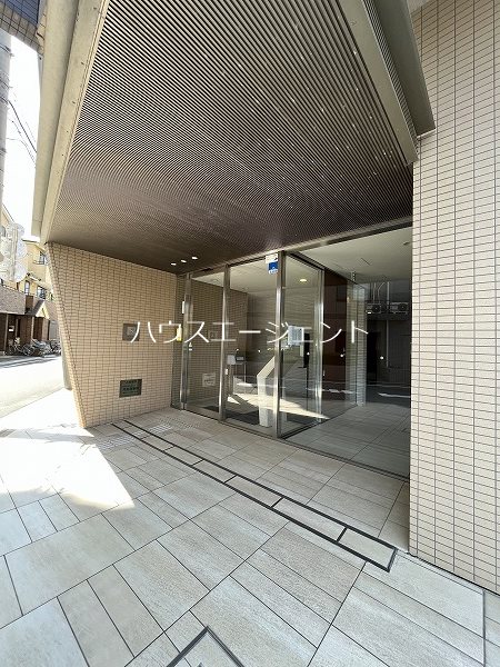 エントランス　きれいなエントランスですね