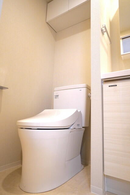 トイレ　※写真は同タイプ住戸です。