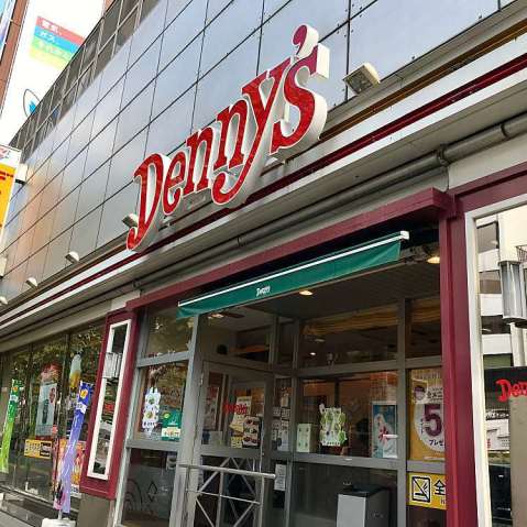 飲食店　デニーズ築地店（飲食店）まで228m