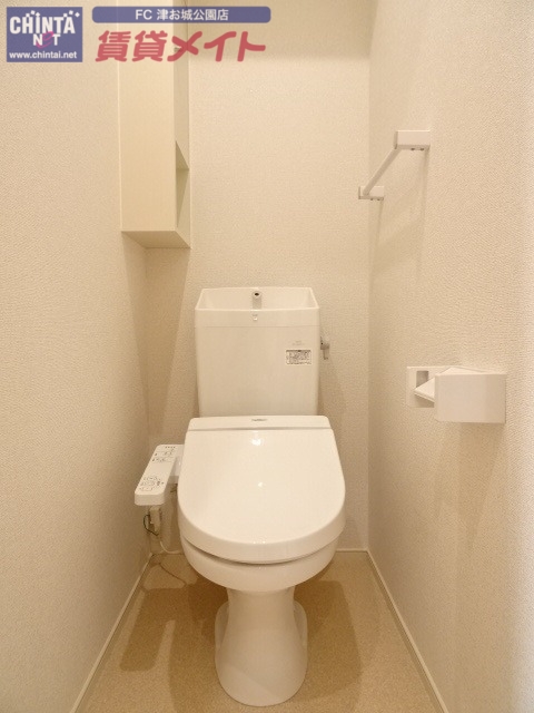 トイレ　同型部屋写真です。