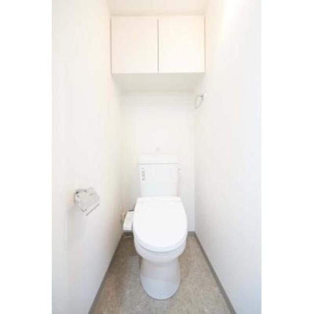 トイレ　※写真は同タイプ住戸です。