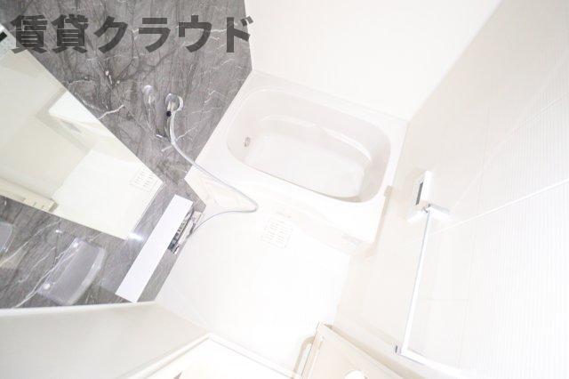 バス・シャワールーム　ゆったり過ごせる追い炊き付きお風呂です！
