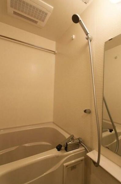 バス・シャワールーム　※別部屋参考写真