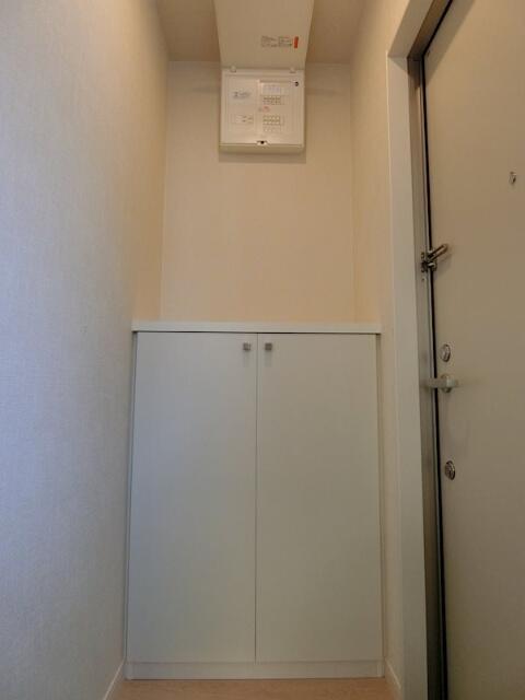 玄関　?