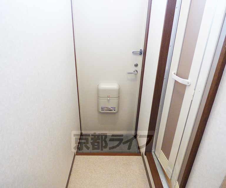 玄関　広々とした玄関です。