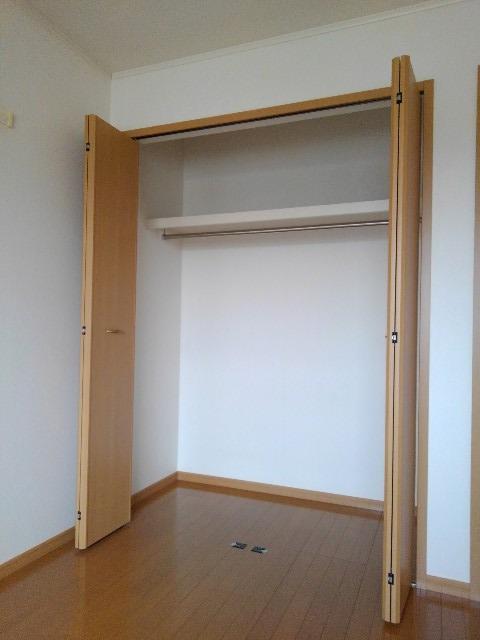 収納　図面と現状に相違がある場合には現状を優先