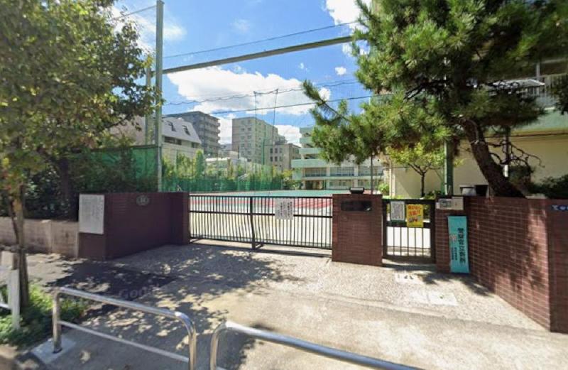 小学校　墨田区立緑小学校（小学校）まで160m