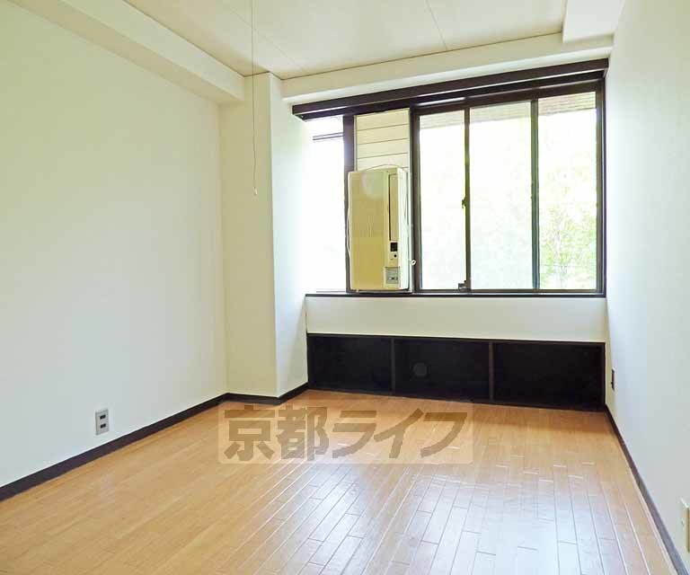 居室・リビング　広々としたお部屋です。