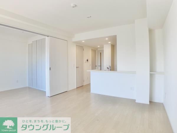 BrilliaCity 石神井公園 ATLAS 6号棟の居間写真