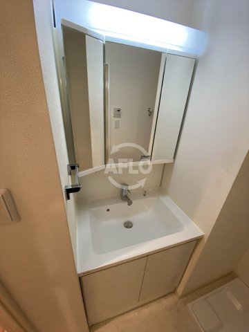 洗面設備　セイル淀屋橋　洗面化粧台