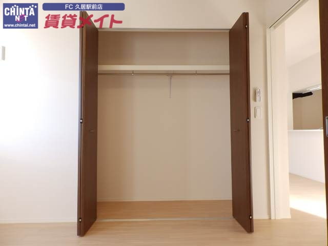 収納　同型タイプ画像