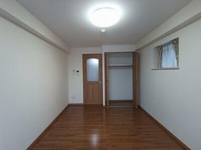収納　※反転タイプ別号室の写真です。