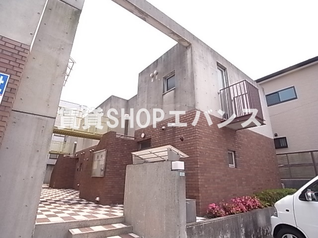 建物外観　落ち着いた雰囲気の外観です