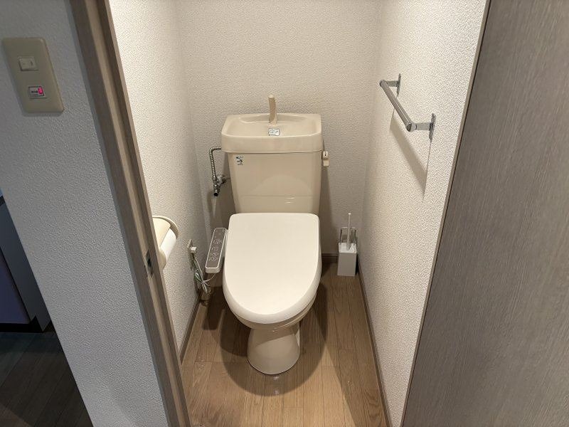 バス・シャワールーム　コーナーに鏡があり便利です