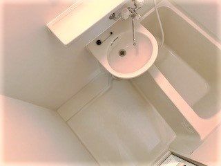 バス・シャワールーム　※同タイプの別のお部屋です。